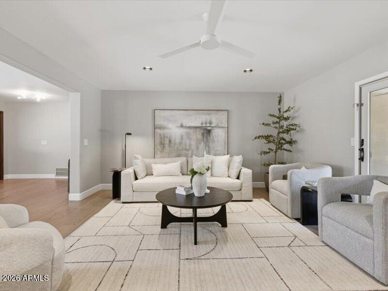 5630 E SYLVIA Street