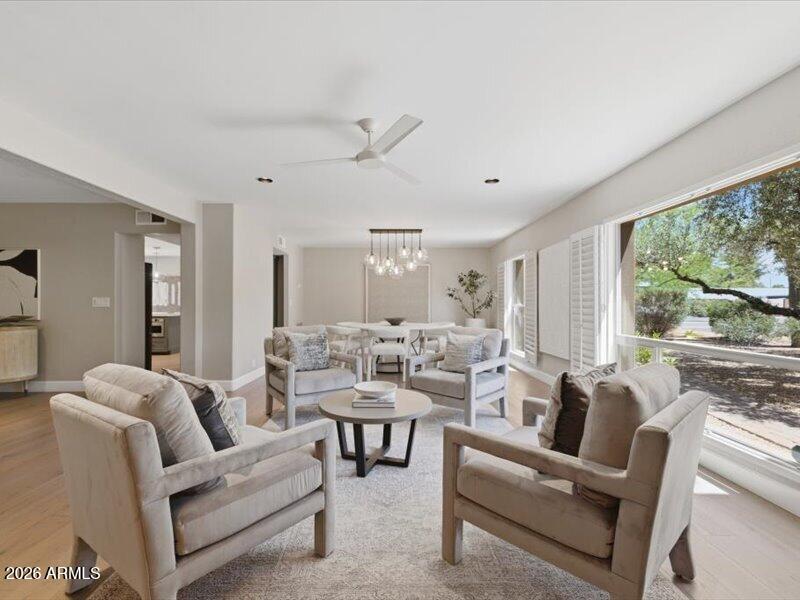 5630 E SYLVIA Street