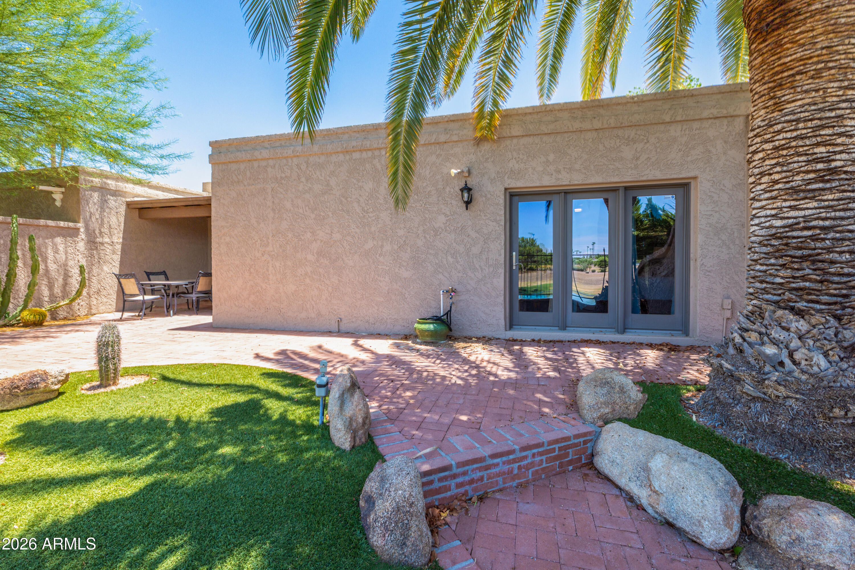 7814 N VIA DE FRONTERA