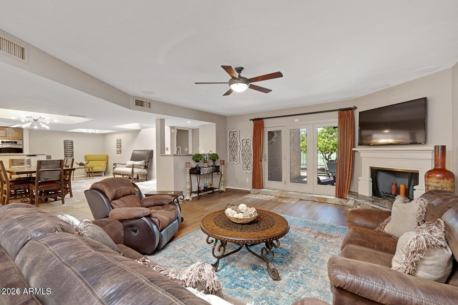 7814 N VIA DE FRONTERA