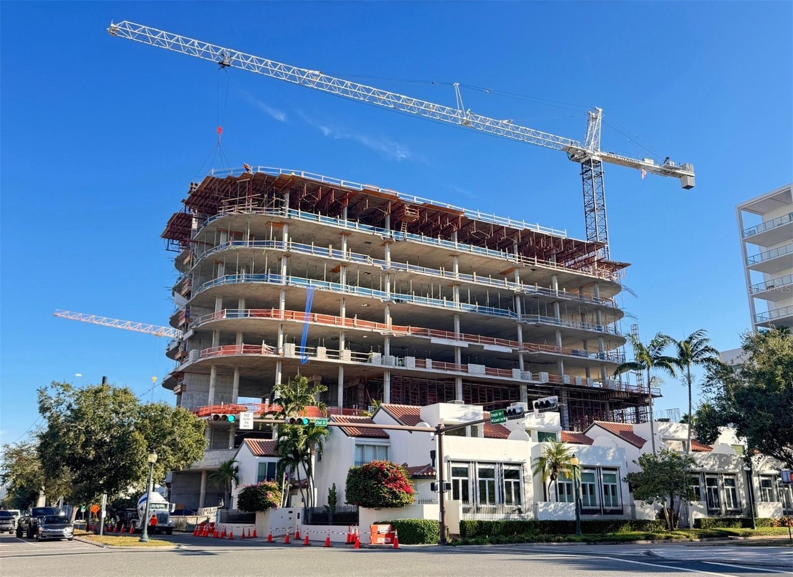 290 COCOANUT AVE #6A