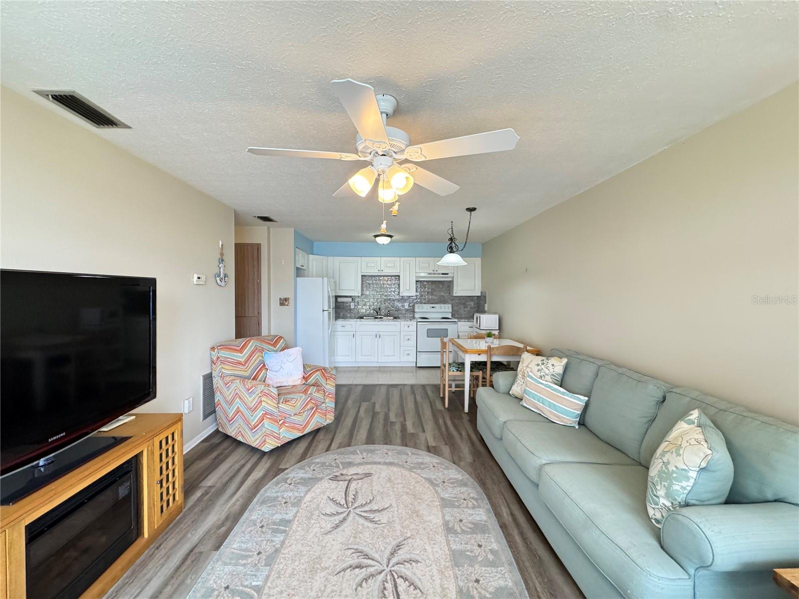 4316 TAHITIAN GARDENS CIR #B