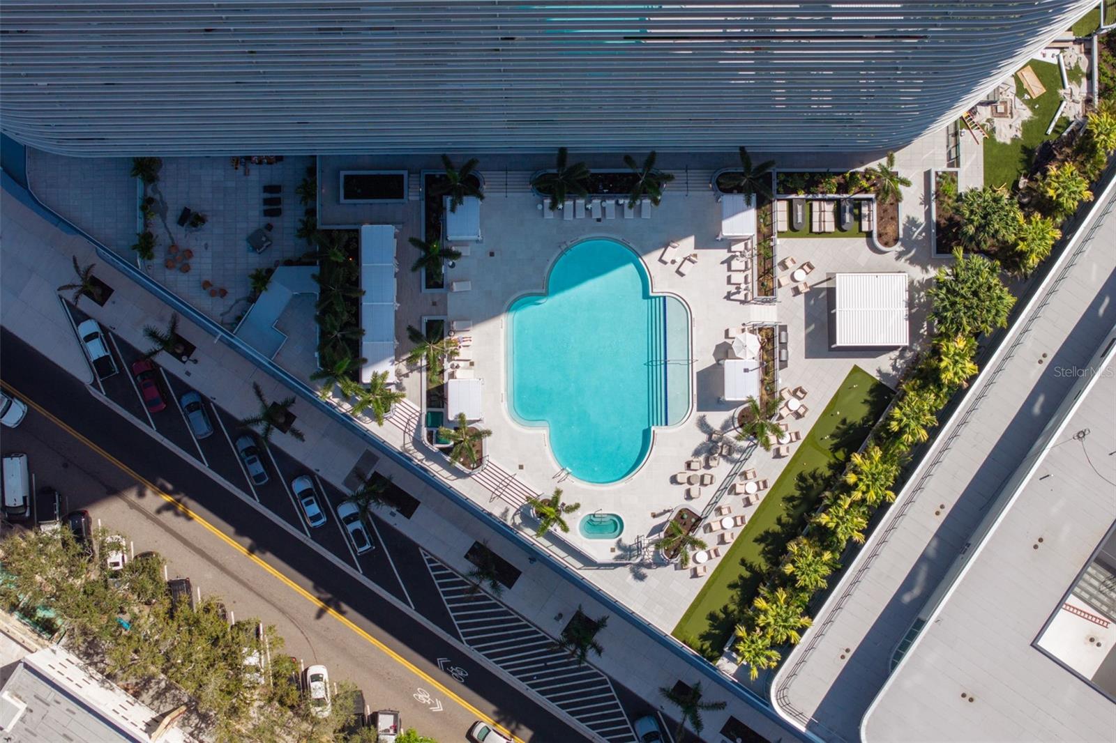 400 CENTRAL AVE #1405