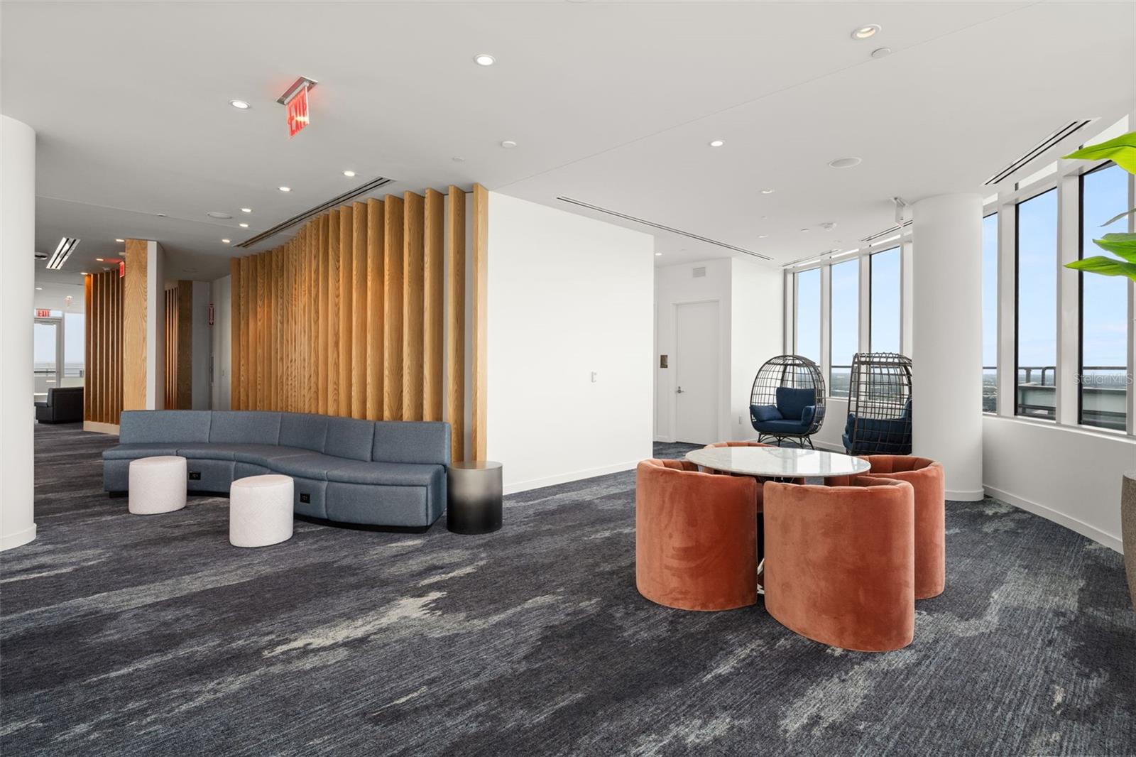 400 CENTRAL AVE #1405