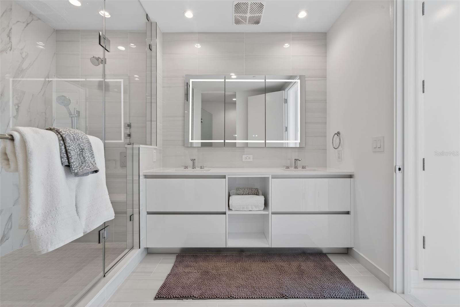 400 CENTRAL AVE #1405