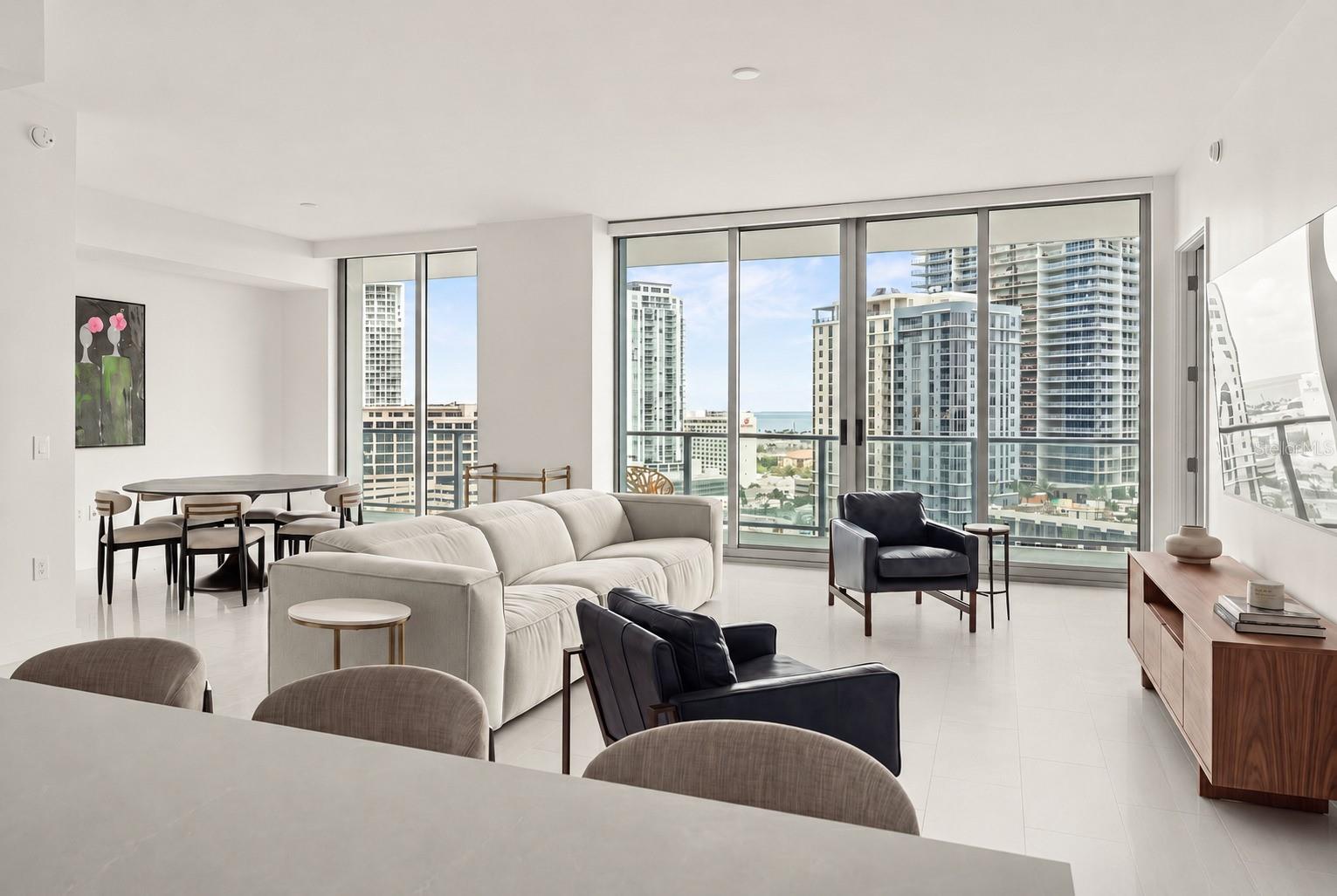 400 CENTRAL AVE #1405