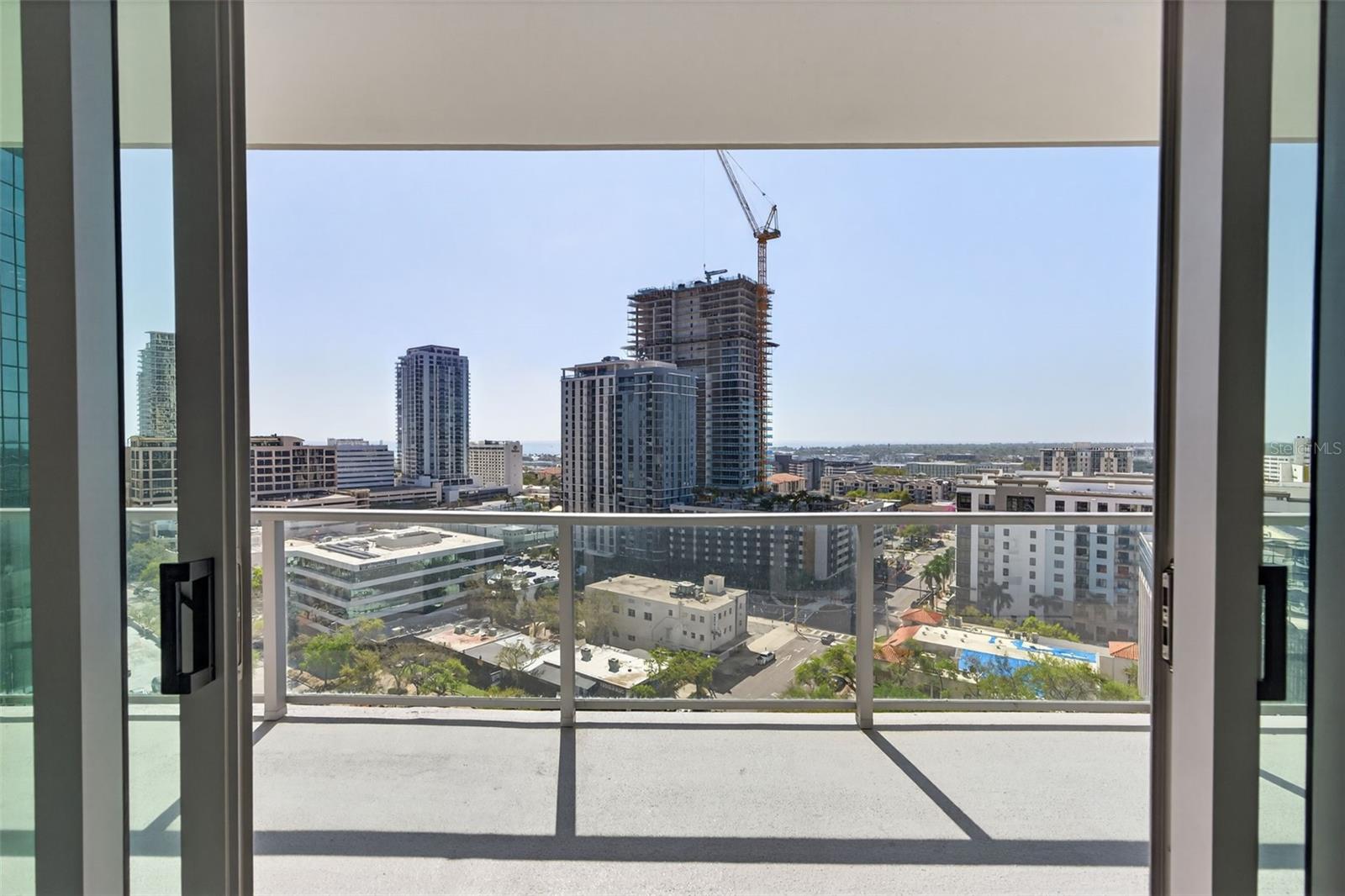 400 CENTRAL AVE #1405