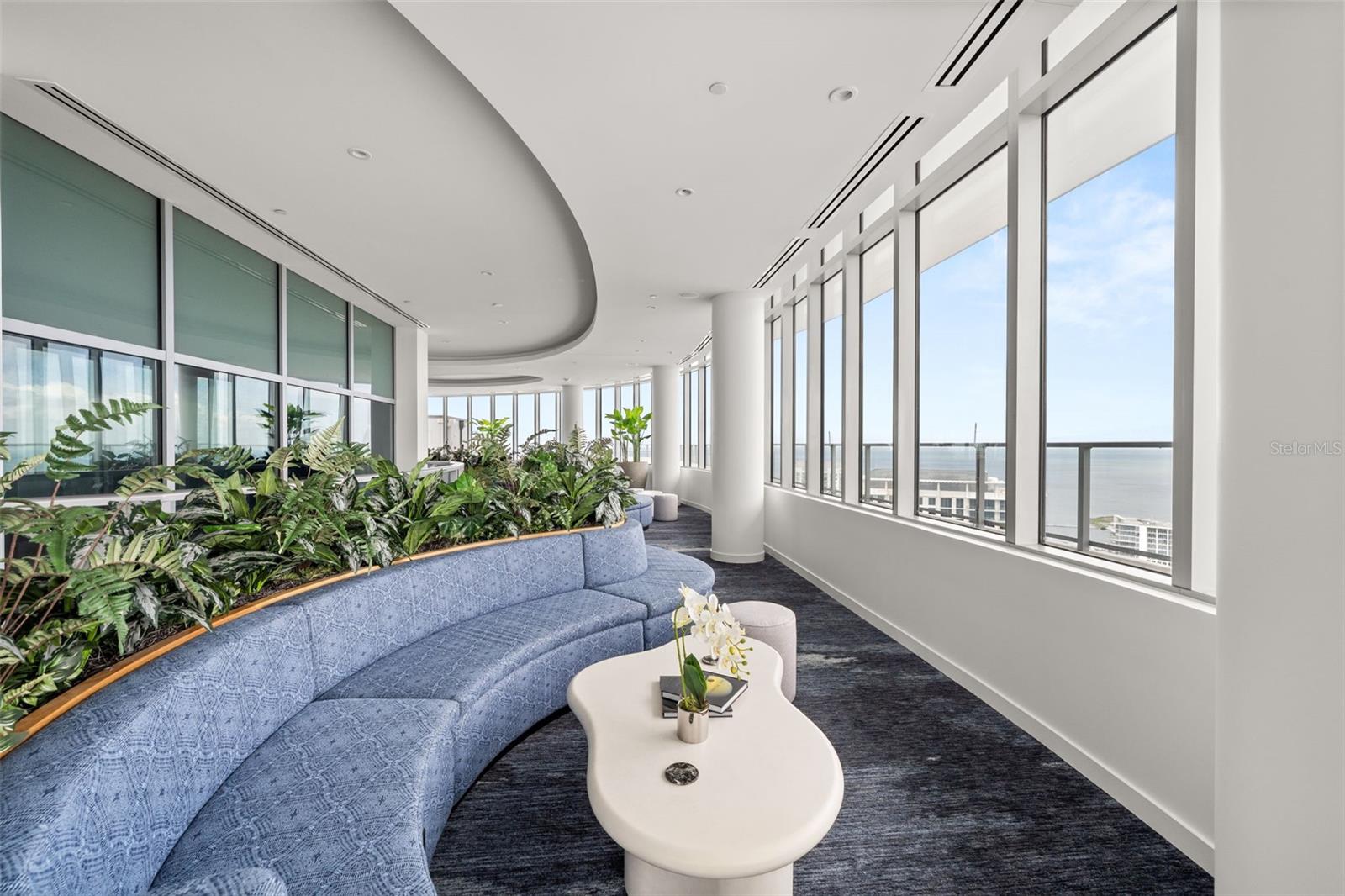 400 CENTRAL AVE #1405