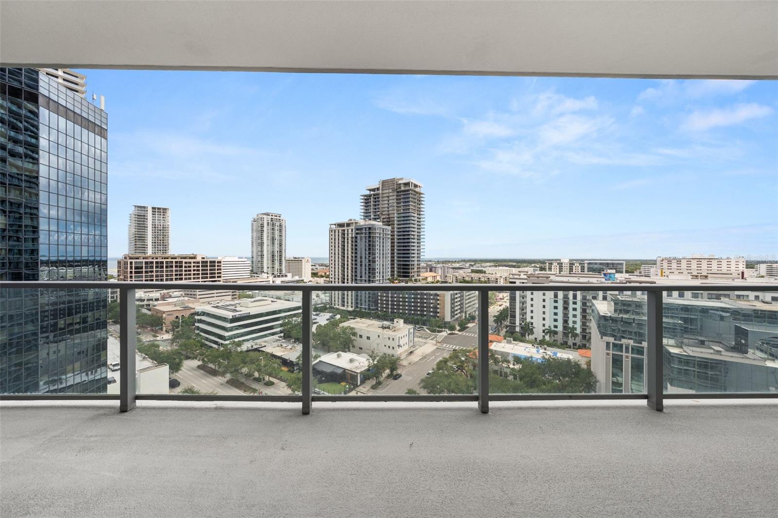 400 CENTRAL AVE #1405