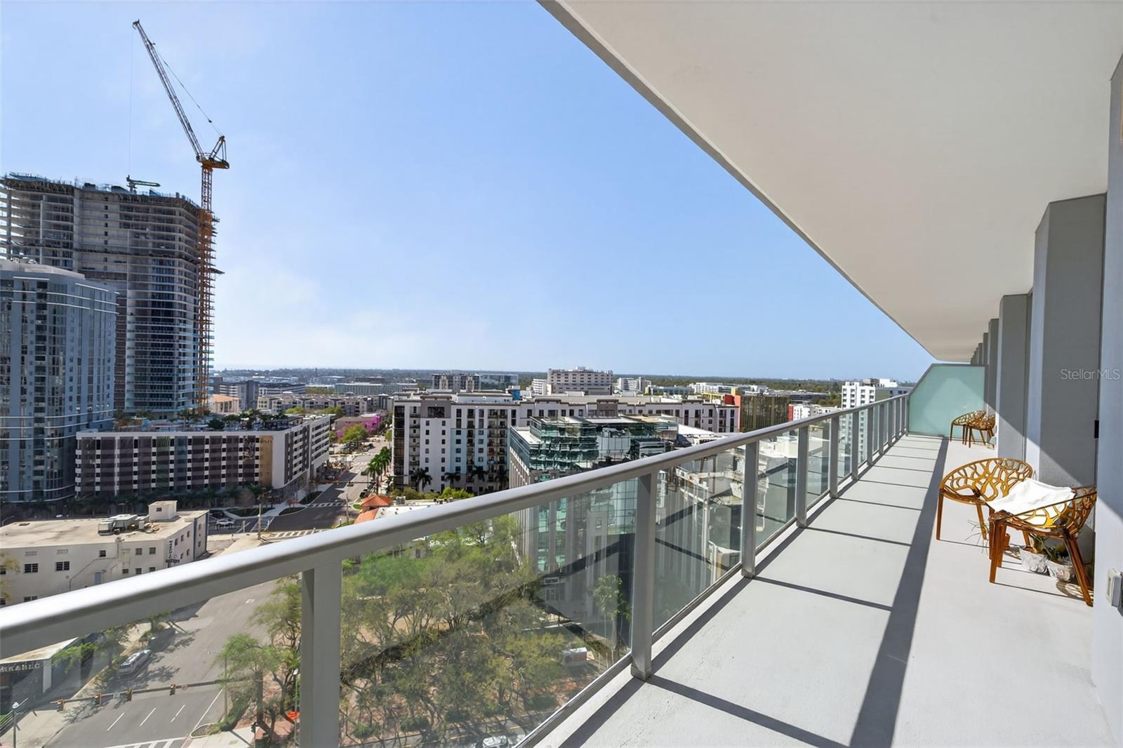 400 CENTRAL AVE #1405