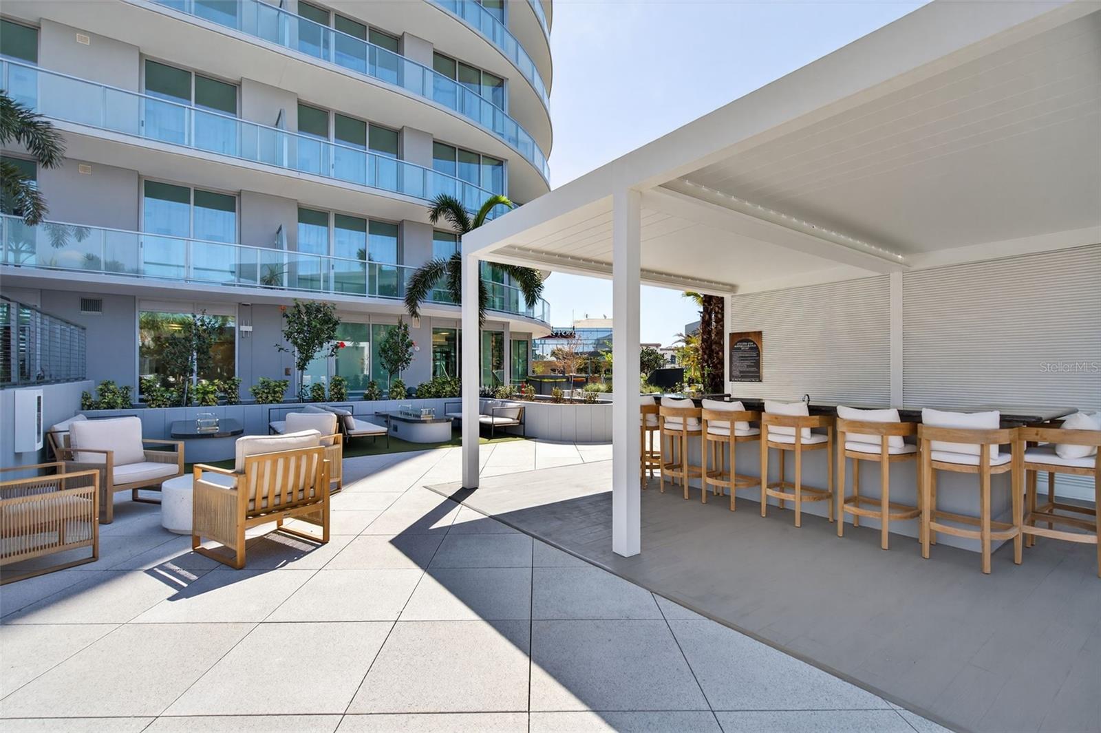 400 CENTRAL AVE #1405