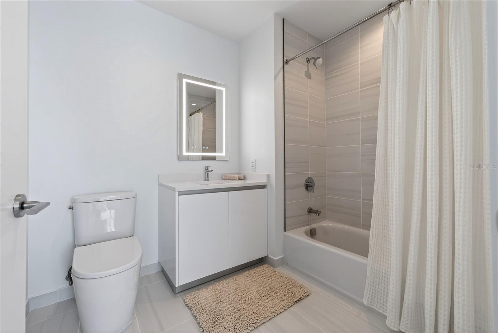 400 CENTRAL AVE #1405