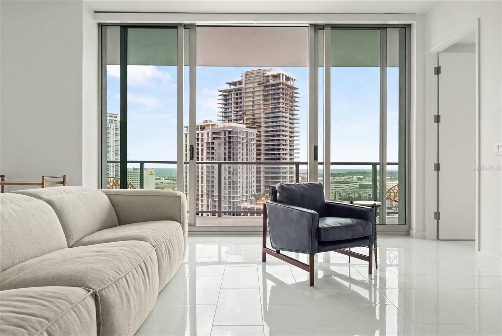 400 CENTRAL AVE #1405