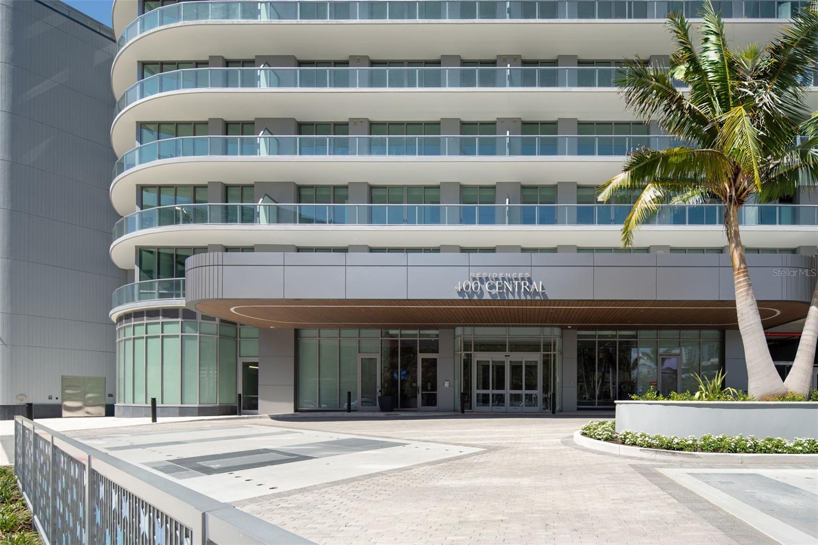 400 CENTRAL AVE #1405