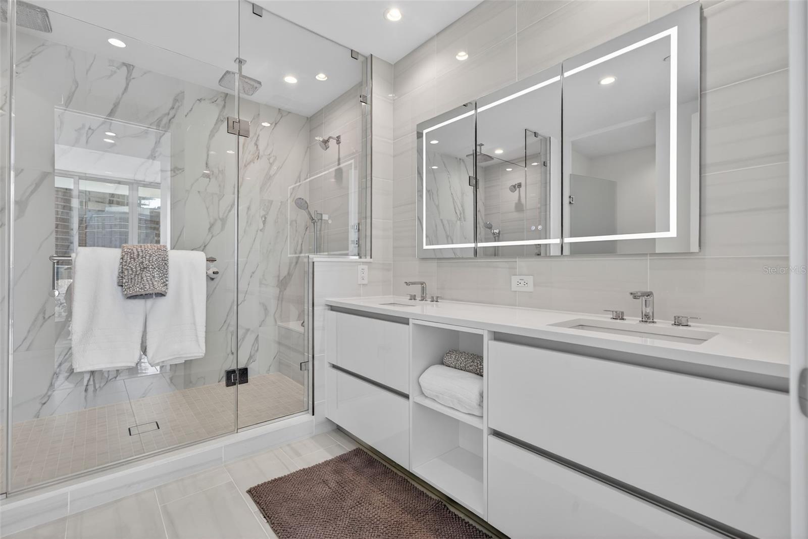 400 CENTRAL AVE #1405