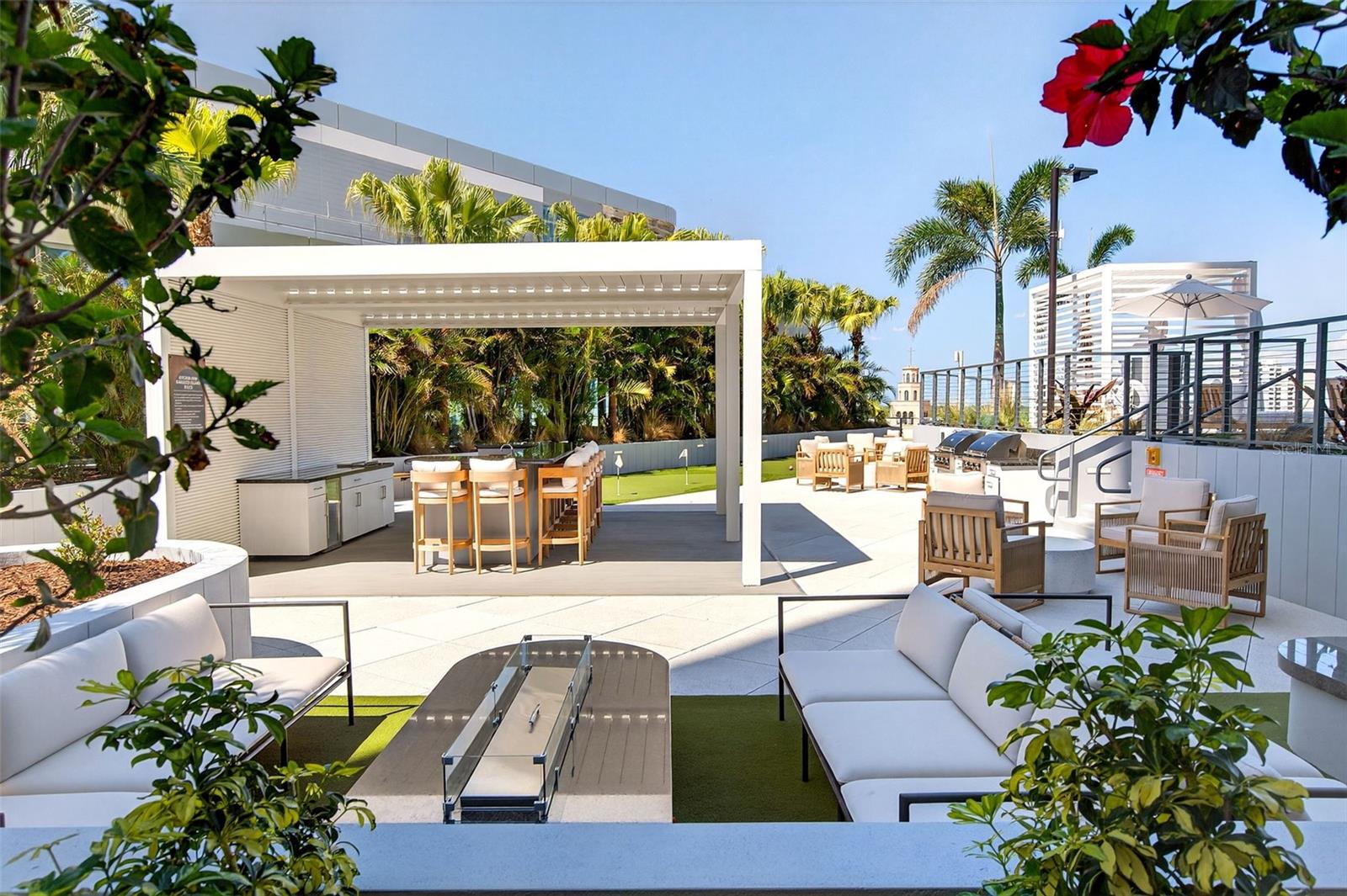 400 CENTRAL AVE #1405