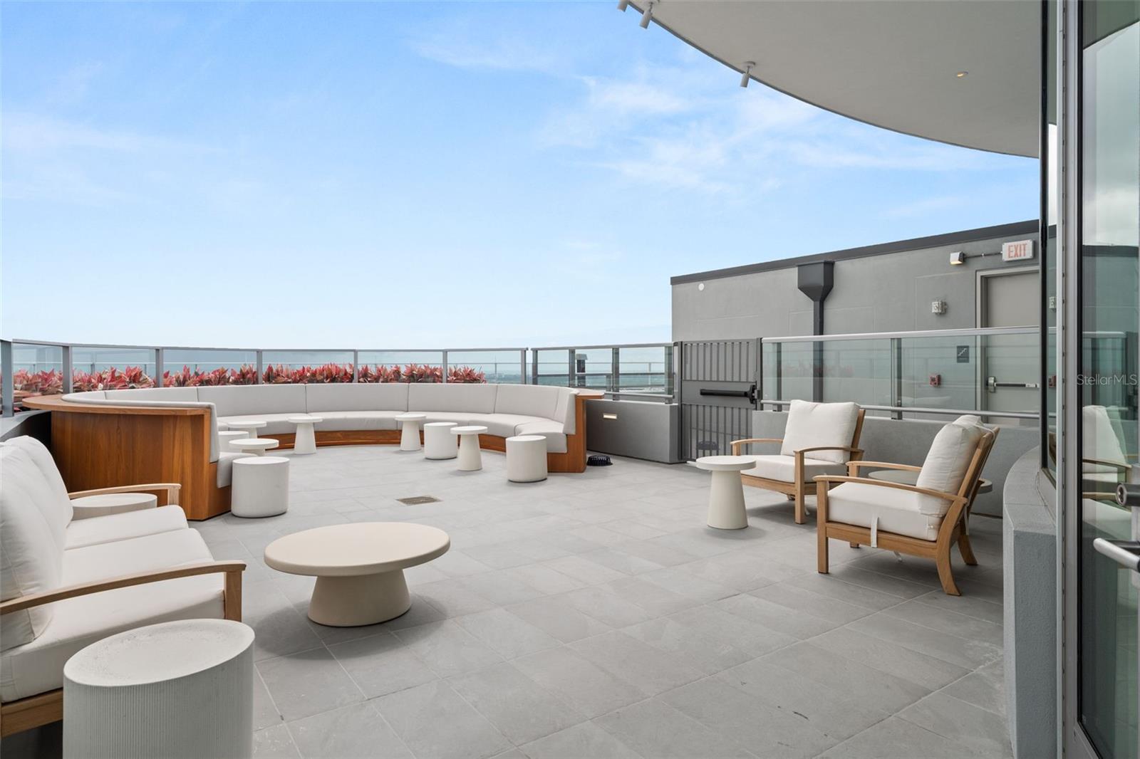 400 CENTRAL AVE #1405