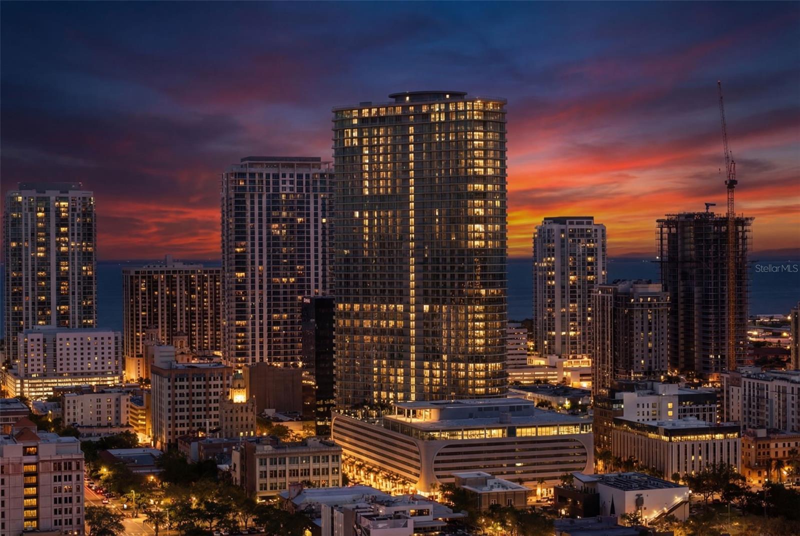 400 CENTRAL AVE #2307