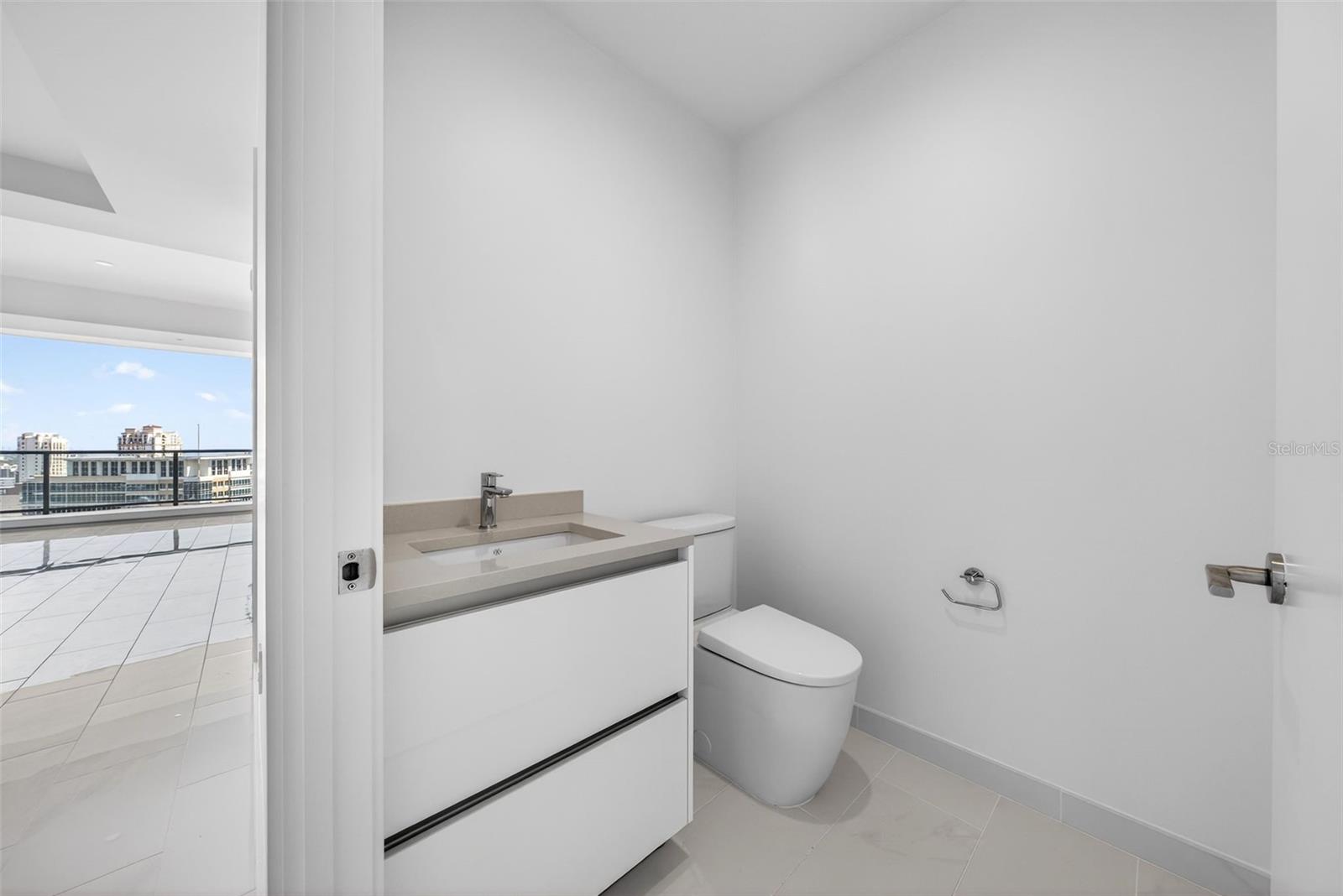 400 CENTRAL AVE #2307