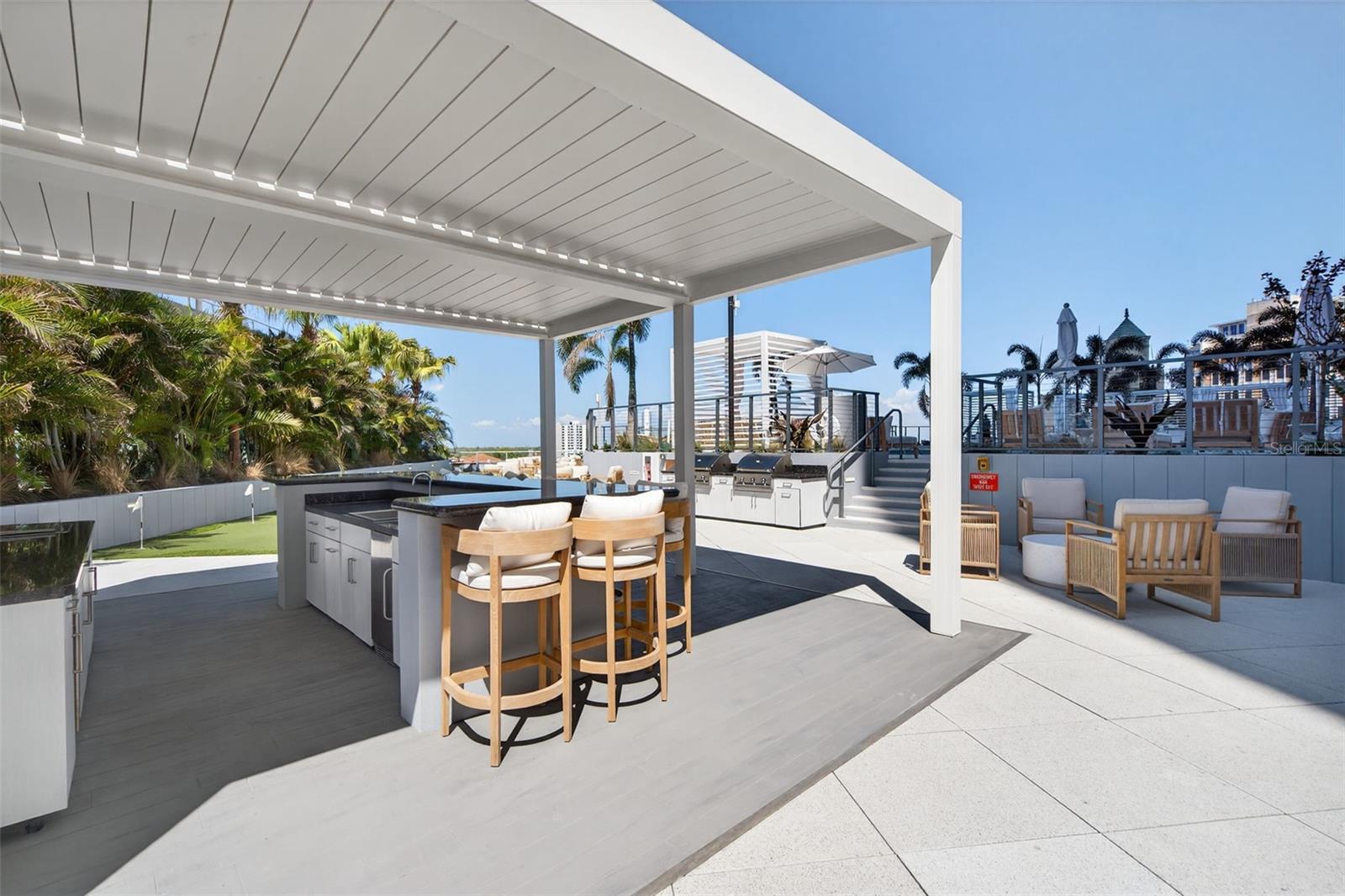 400 CENTRAL AVE #2307