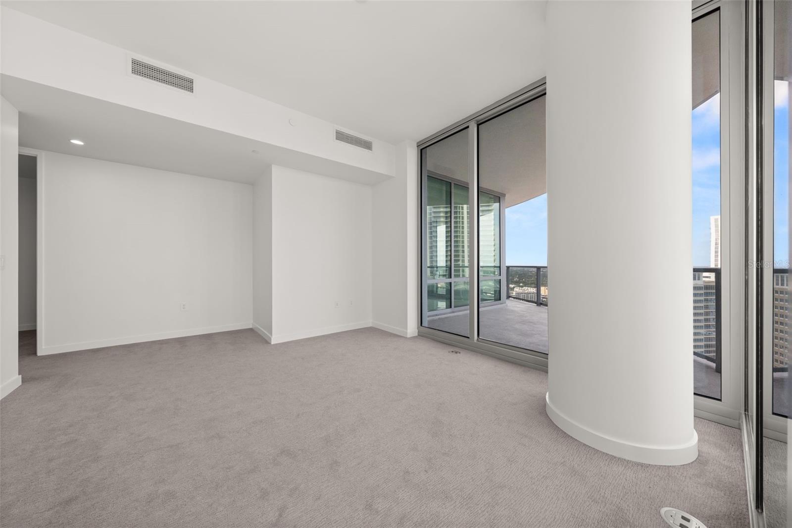 400 CENTRAL AVE #2307
