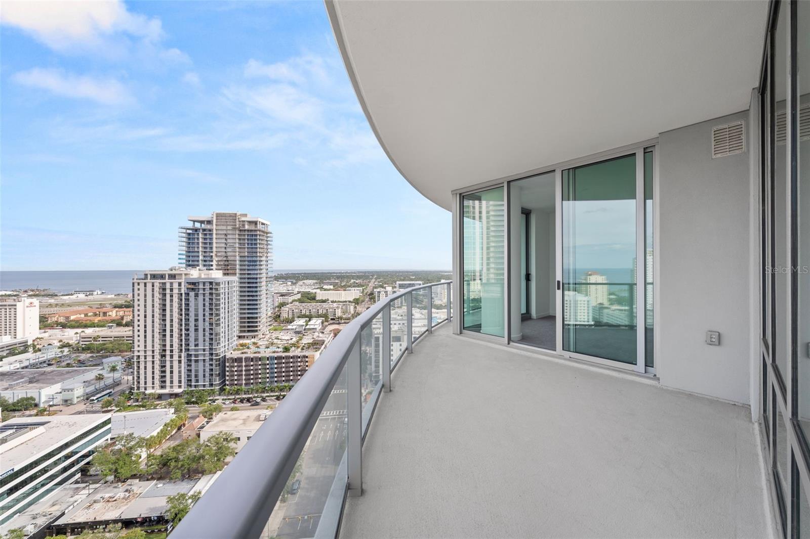 400 CENTRAL AVE #2307