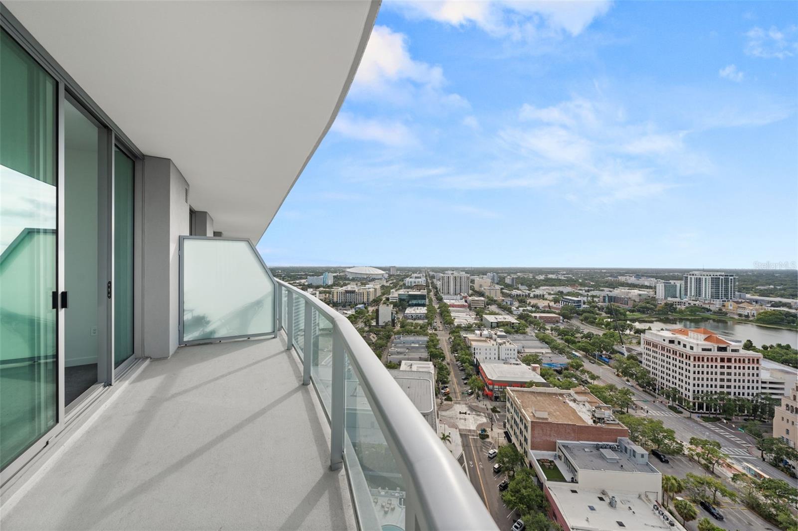 400 CENTRAL AVE #2307