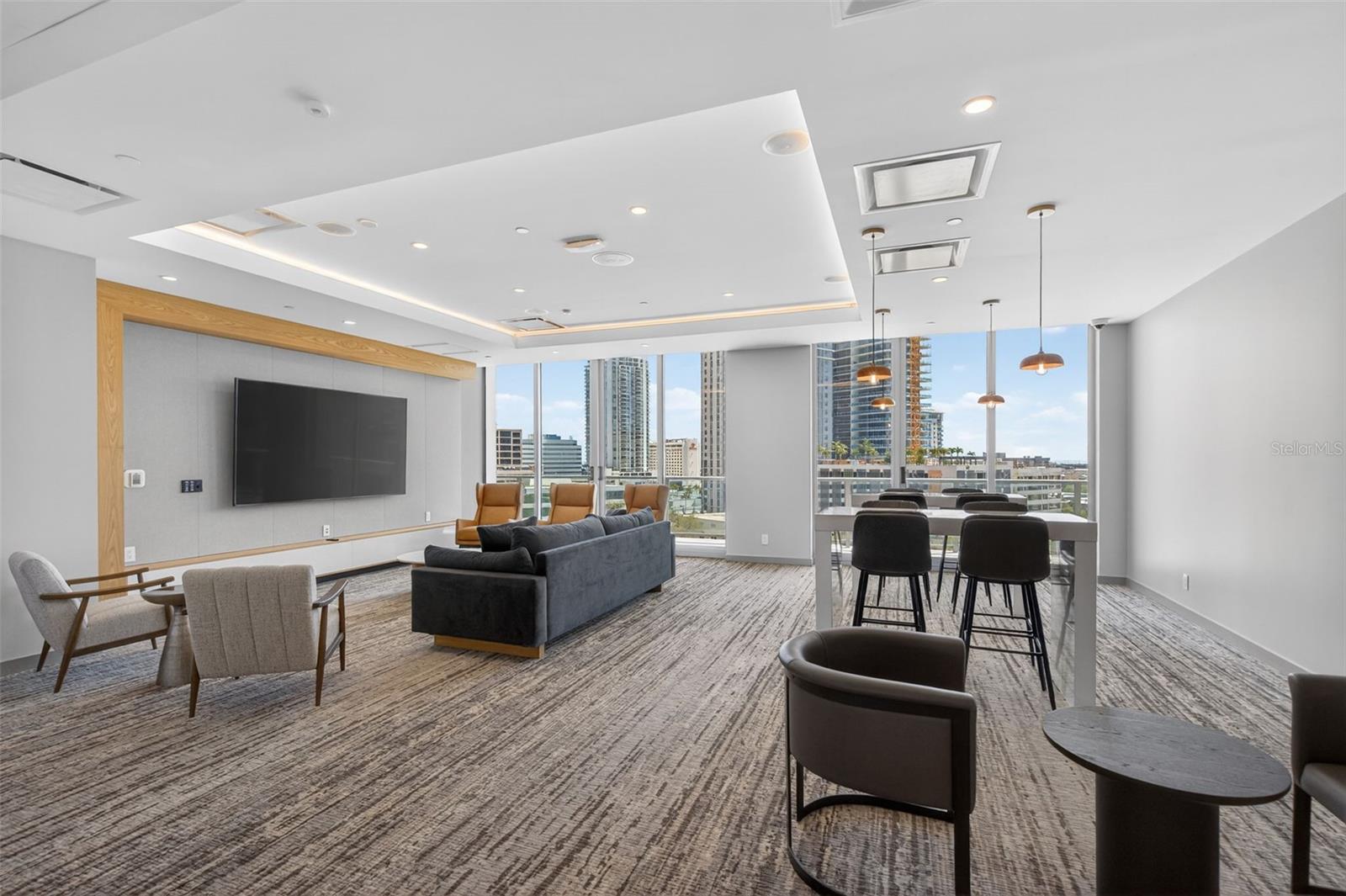 400 CENTRAL AVE #2307