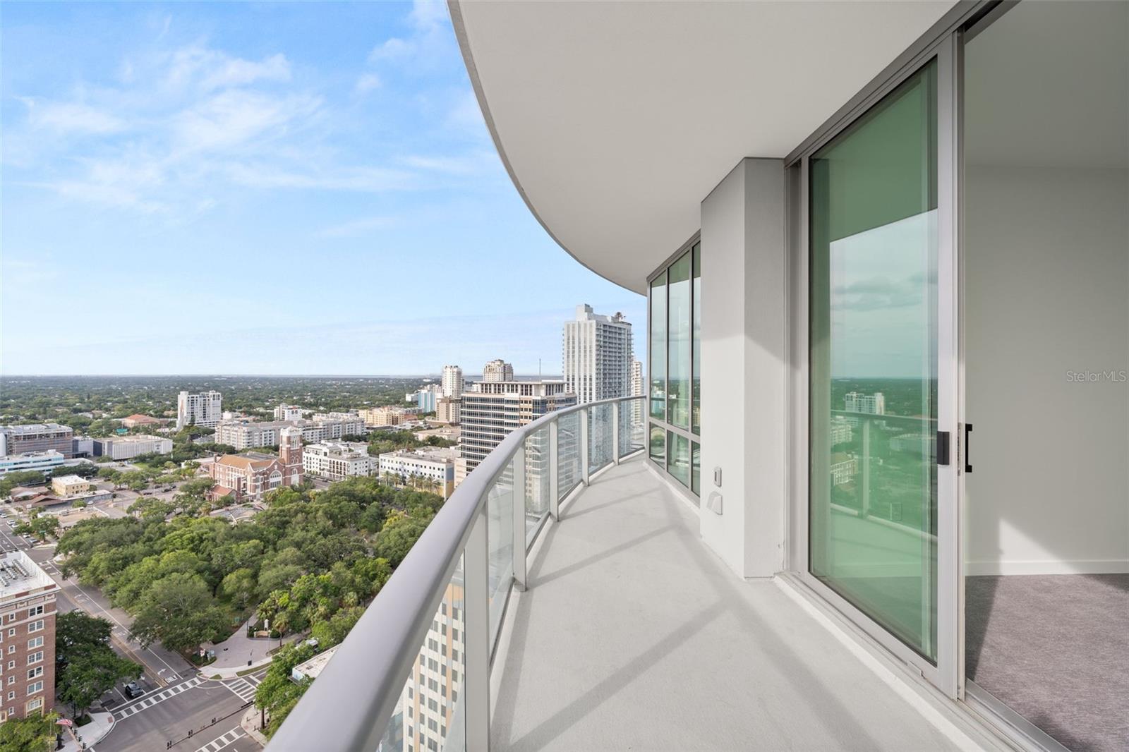 400 CENTRAL AVE #2307
