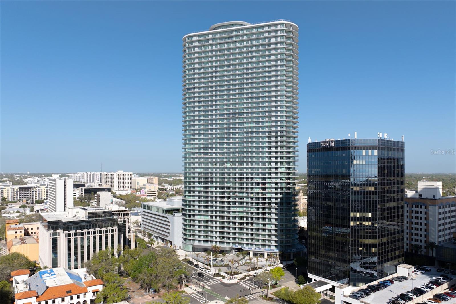 400 CENTRAL AVE #2307