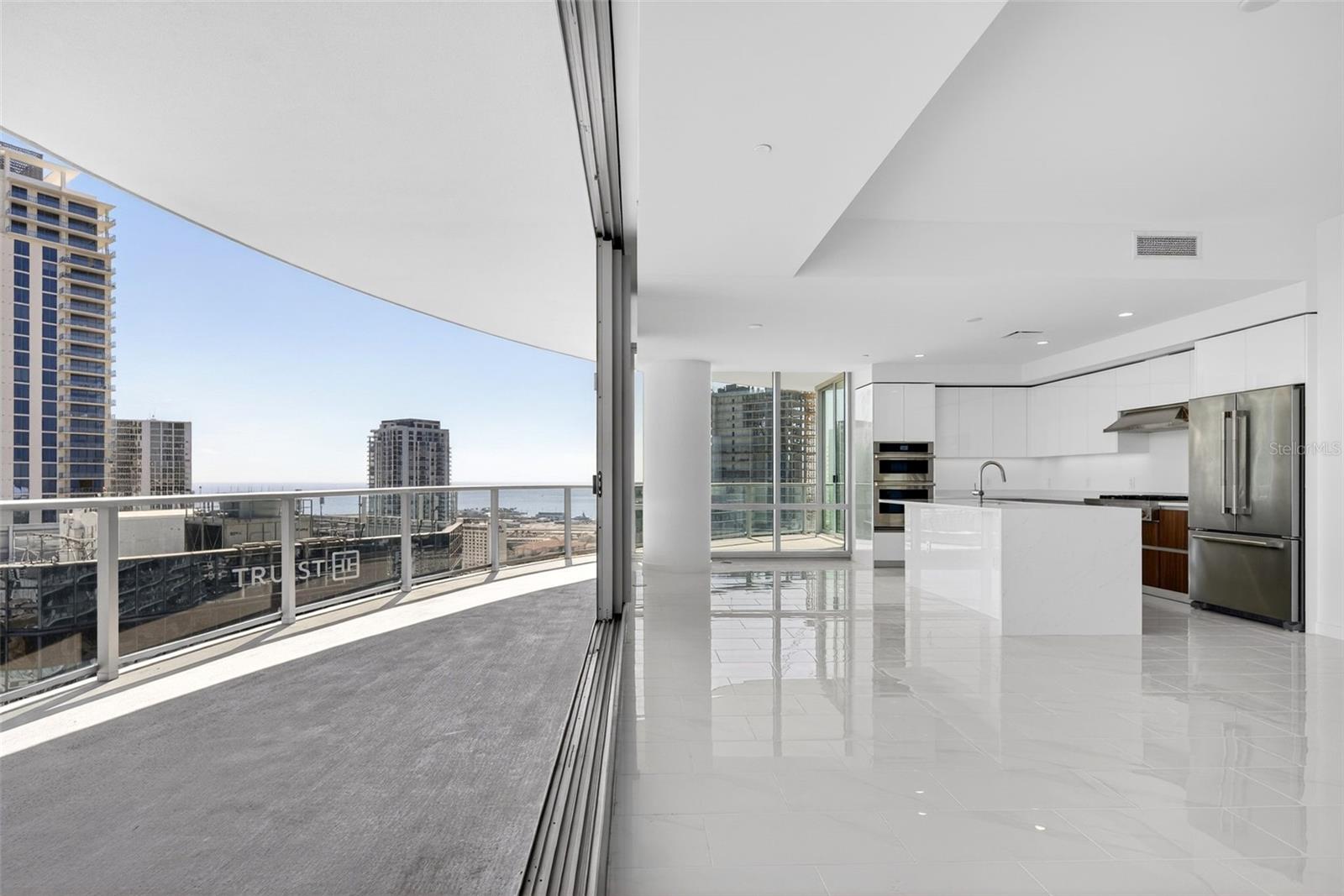 400 CENTRAL AVE #2307