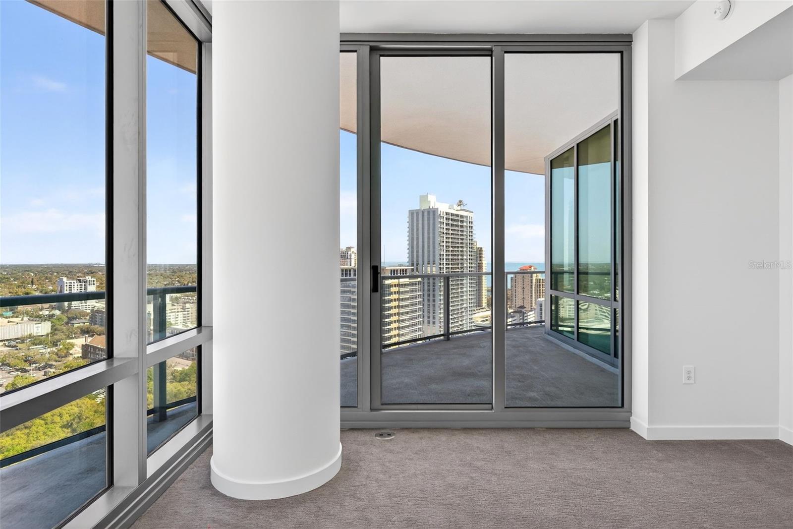 400 CENTRAL AVE #2307