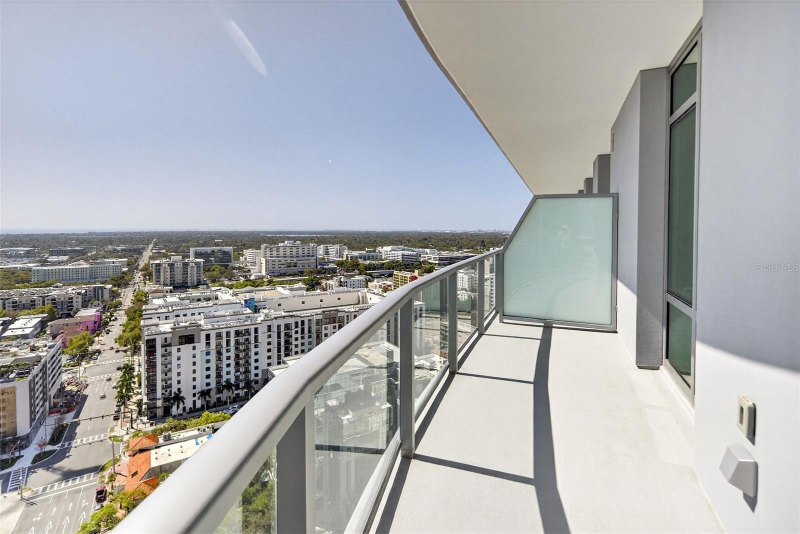 400 CENTRAL AVE #2307