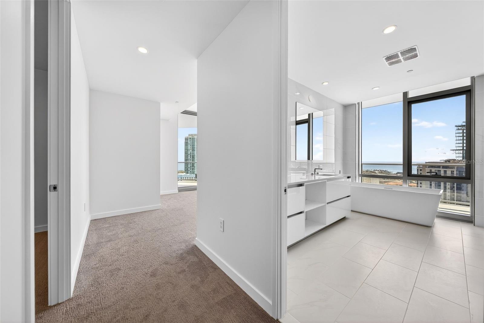 400 CENTRAL AVE #2307