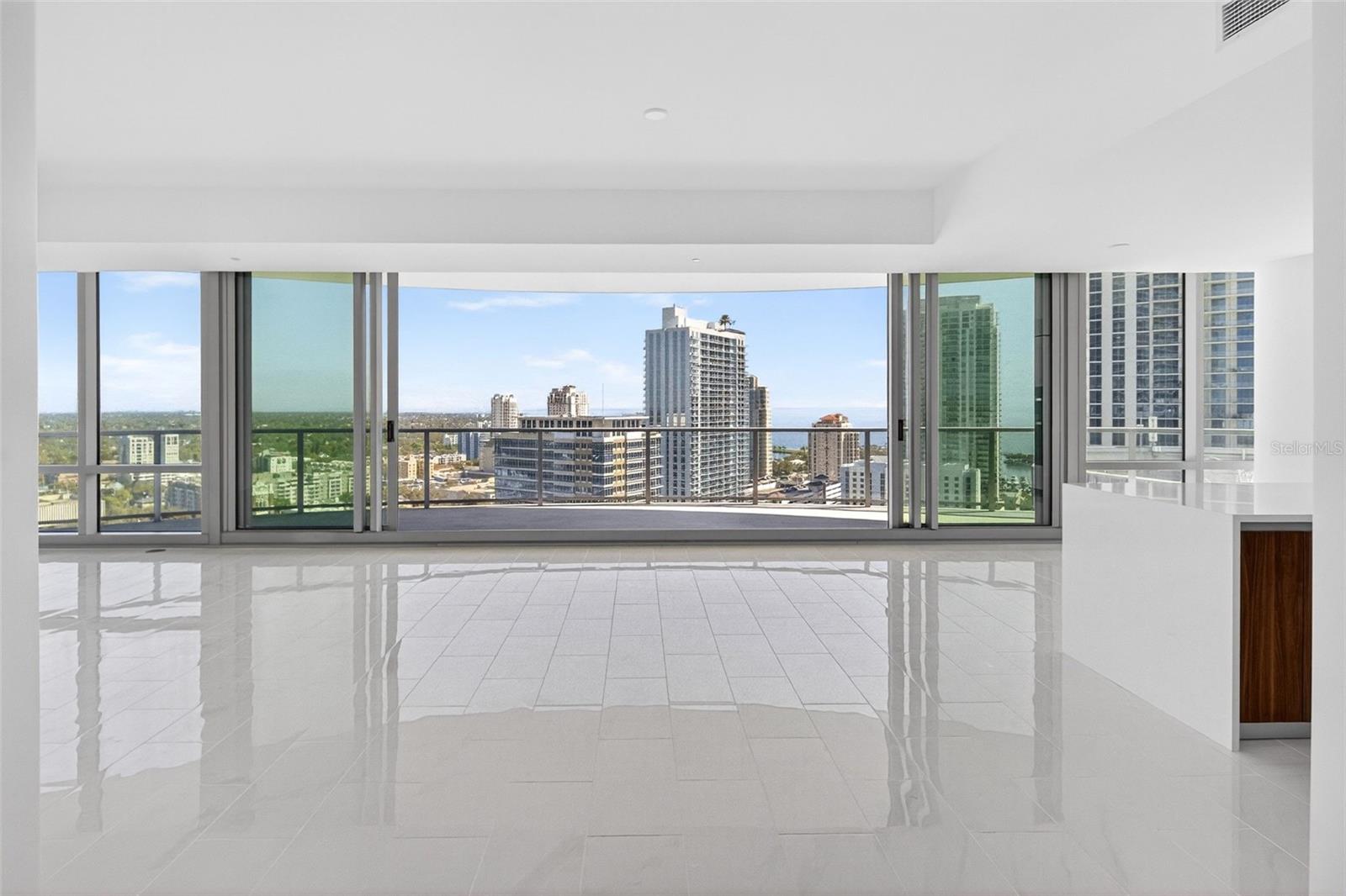 400 CENTRAL AVE #2307