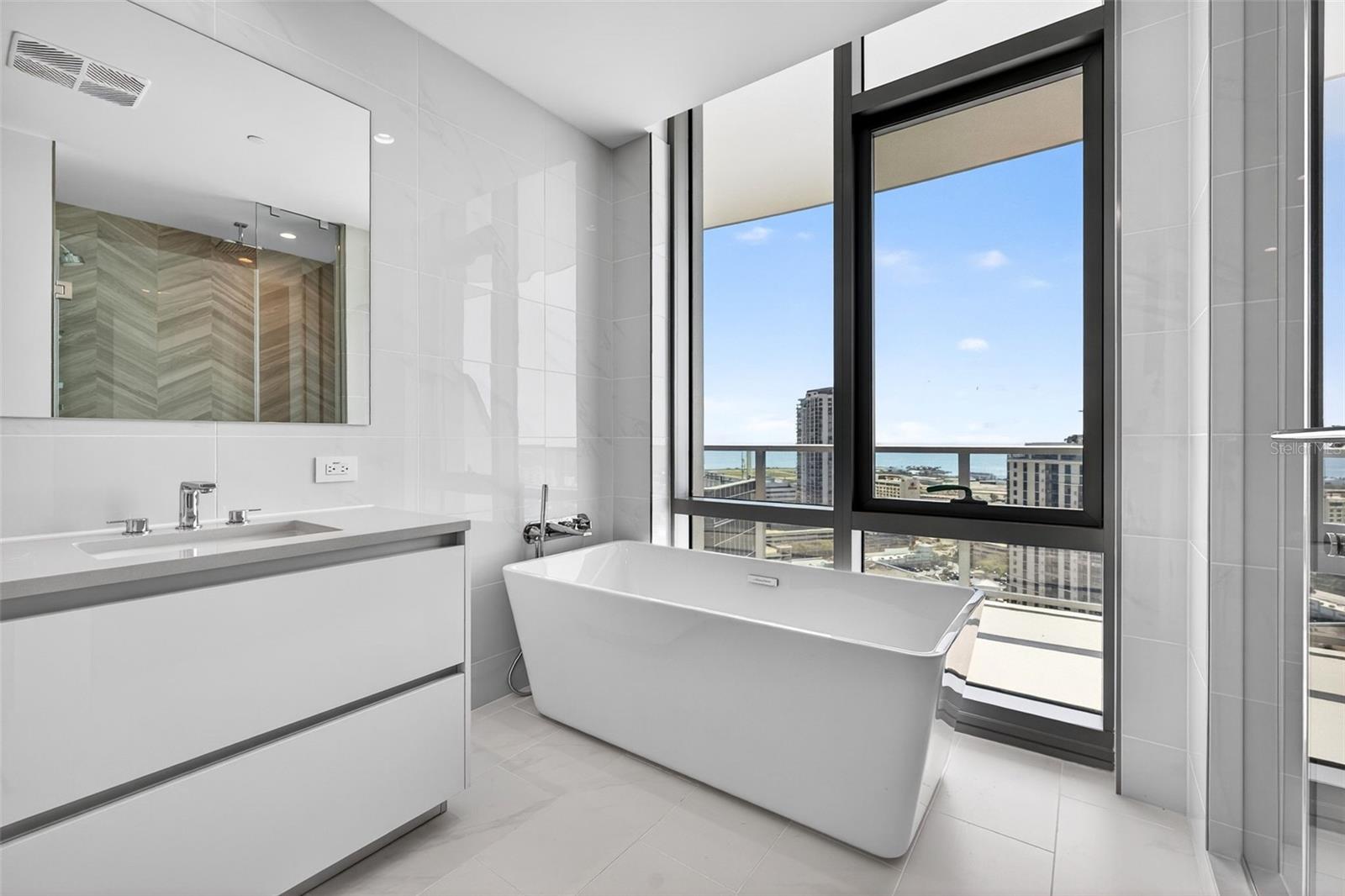 400 CENTRAL AVE #2307