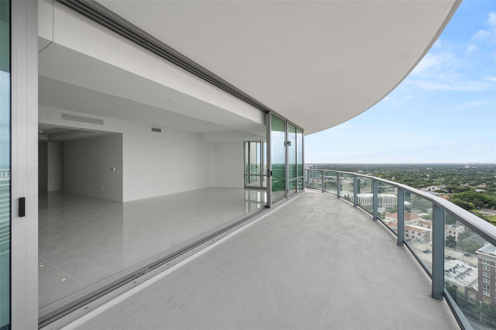 400 CENTRAL AVE #2307