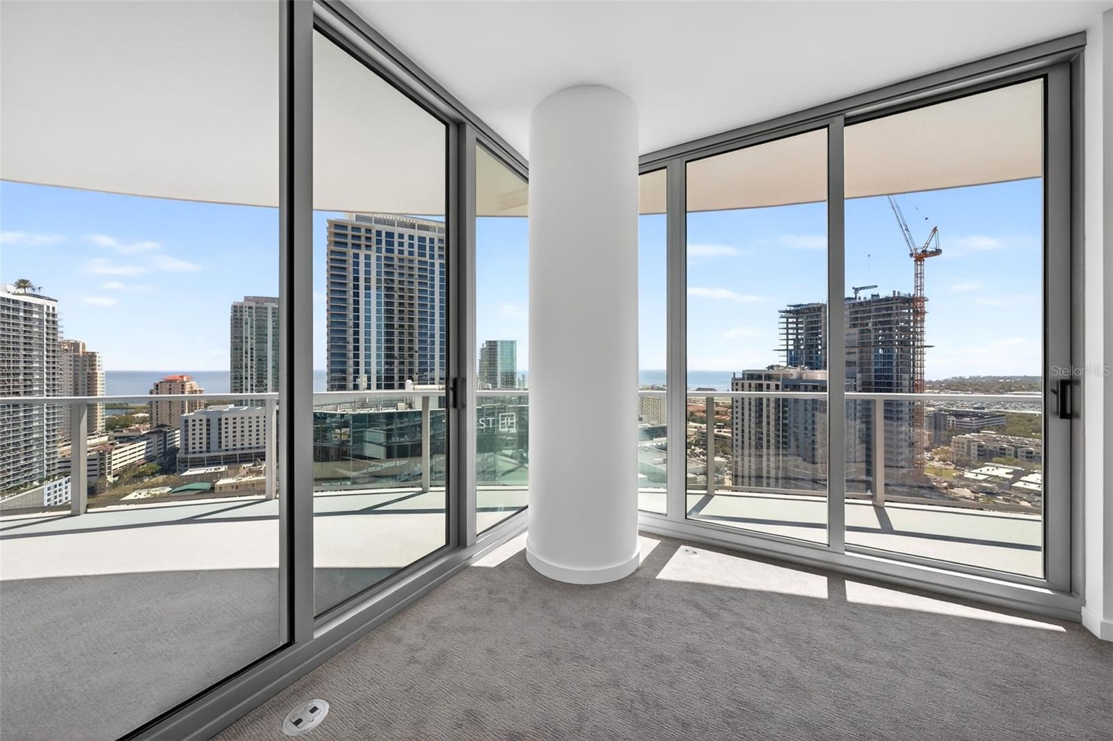 400 CENTRAL AVE #2307