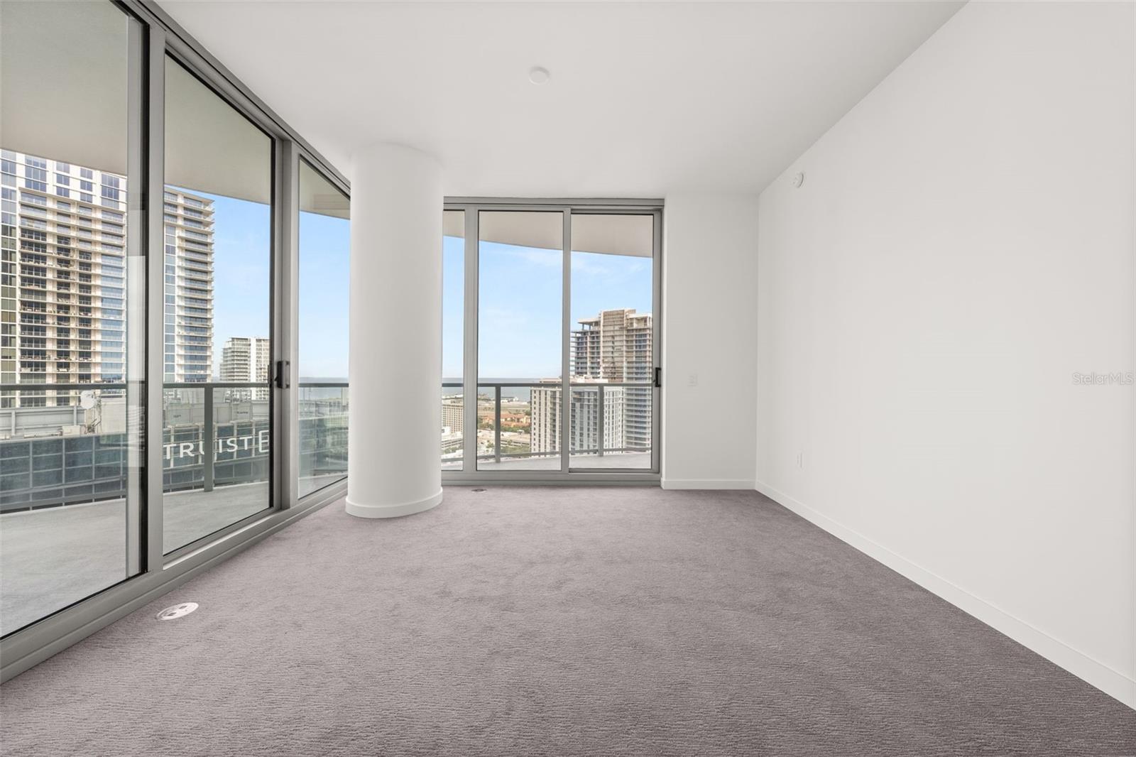 400 CENTRAL AVE #2307
