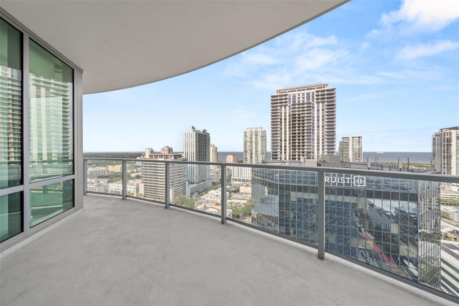 400 CENTRAL AVE #2307