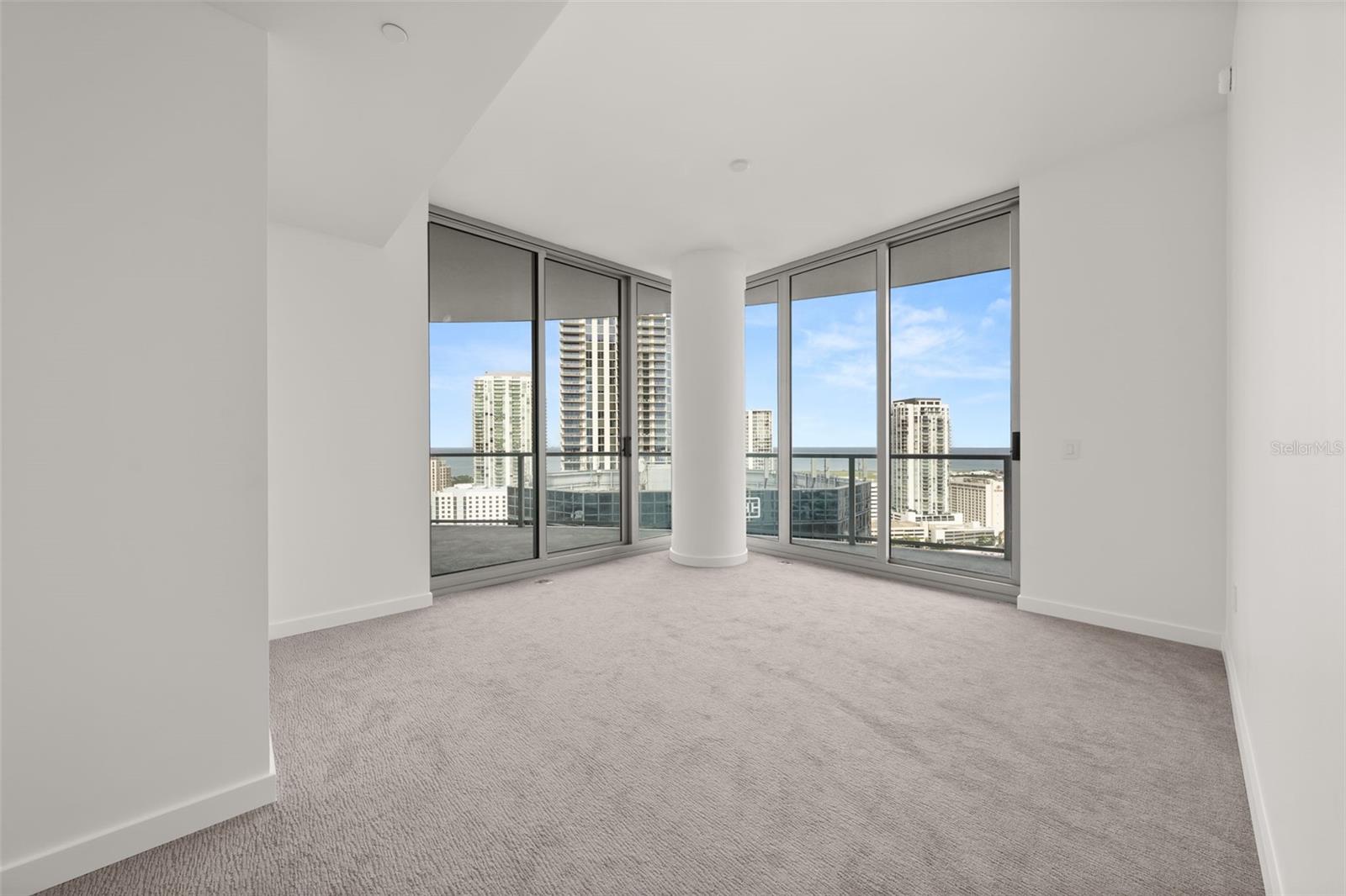 400 CENTRAL AVE #2307