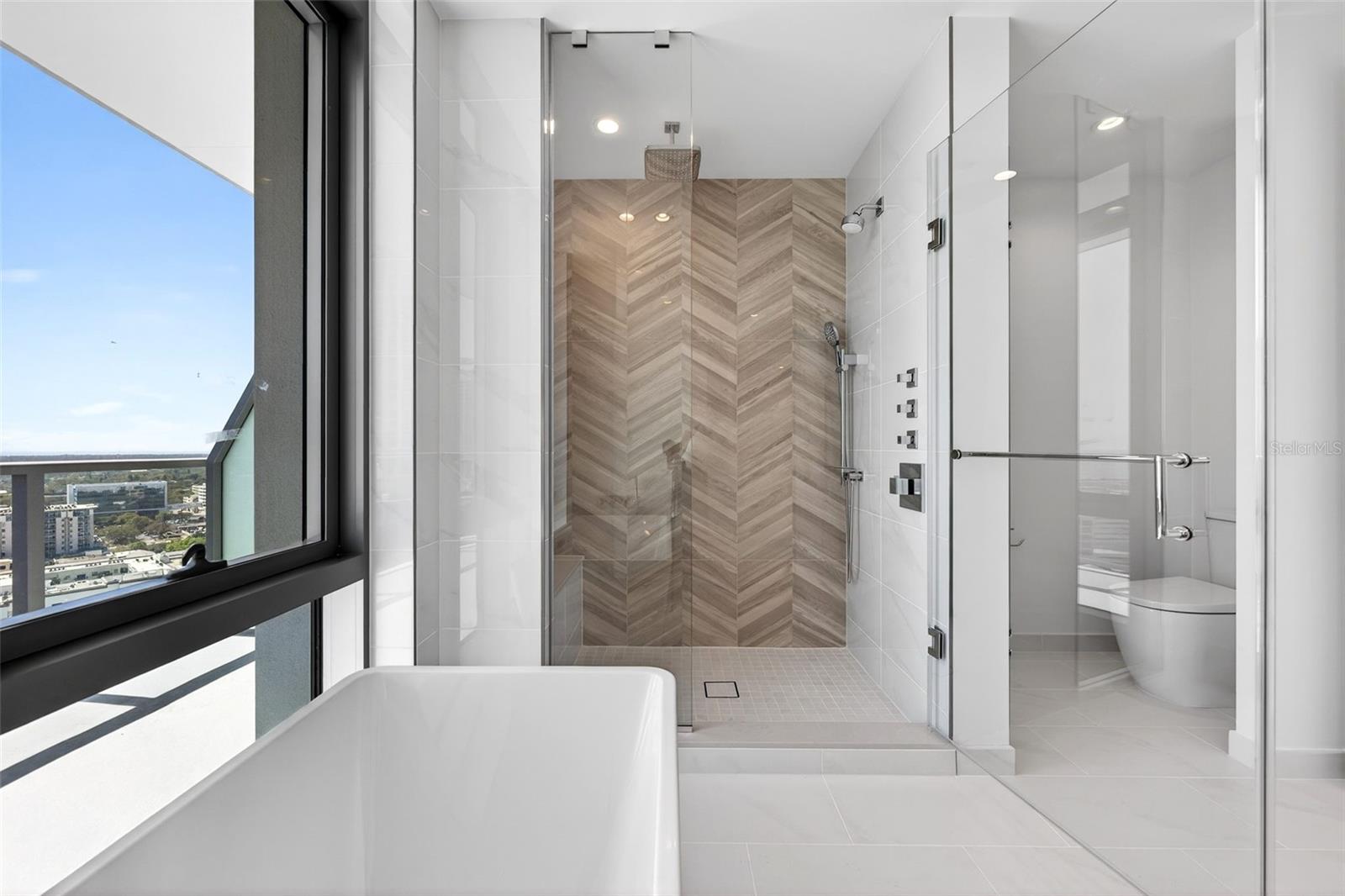 400 CENTRAL AVE #2307