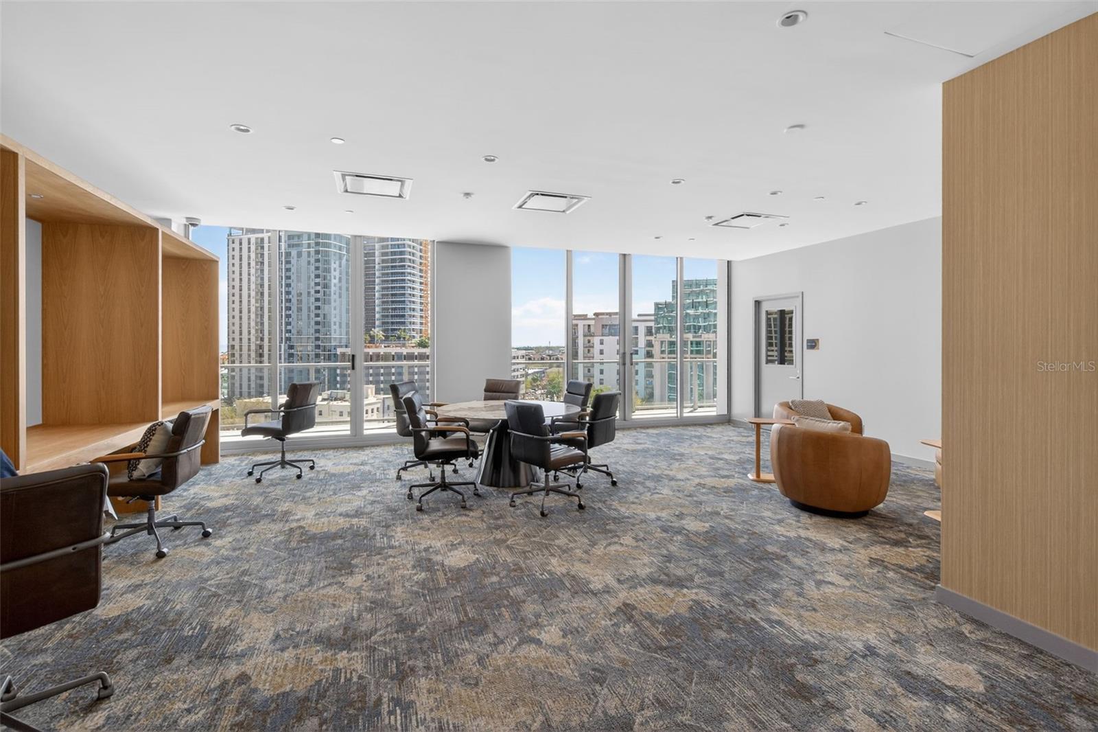 400 CENTRAL AVE #2307