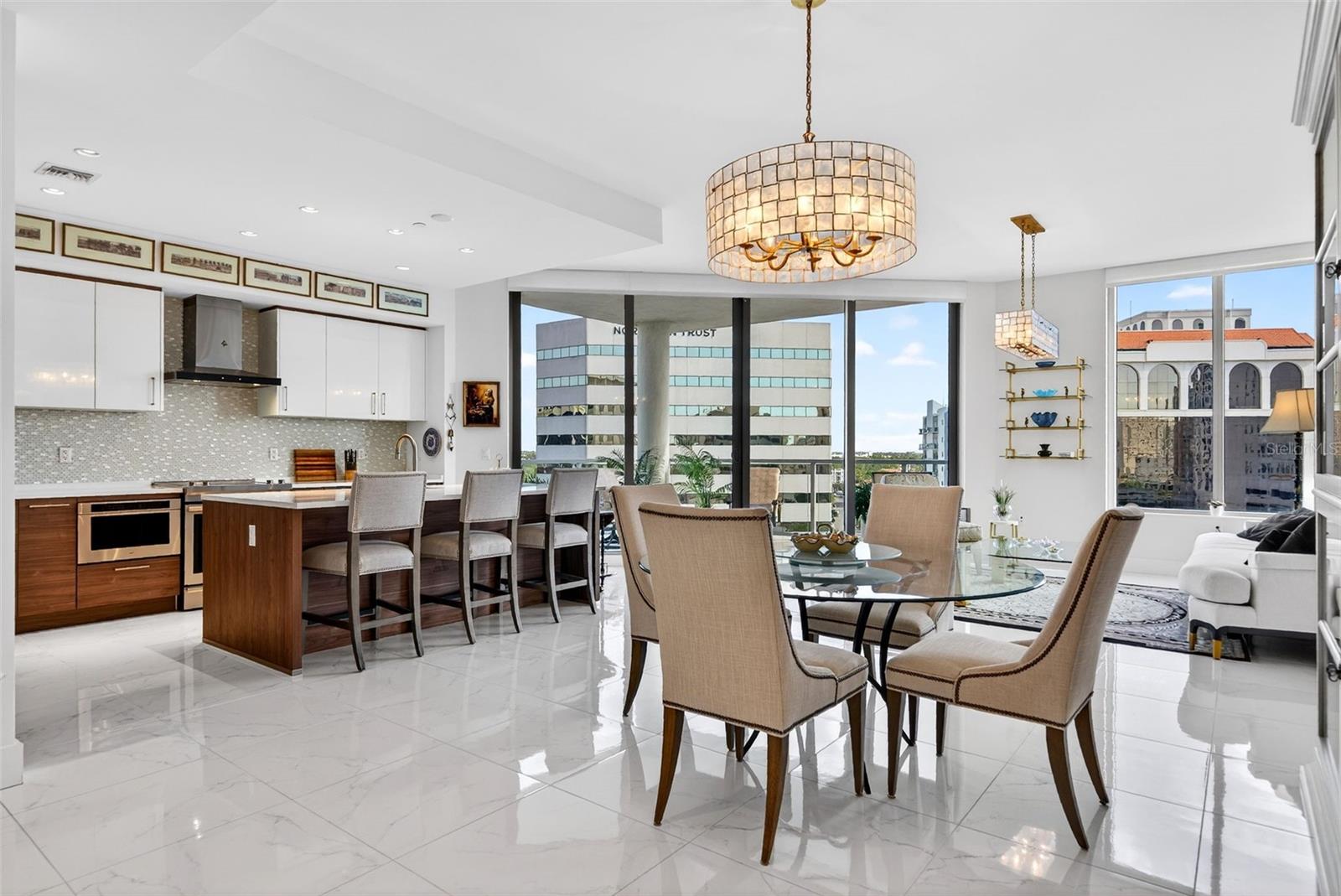 111 S PINEAPPLE AVE #806