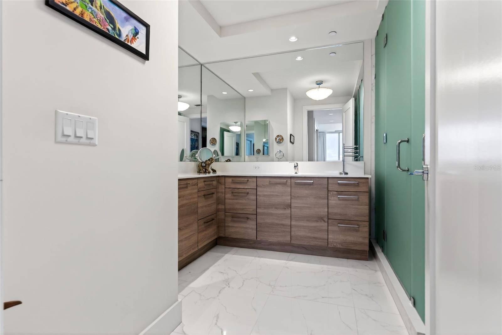 111 S PINEAPPLE AVE #806