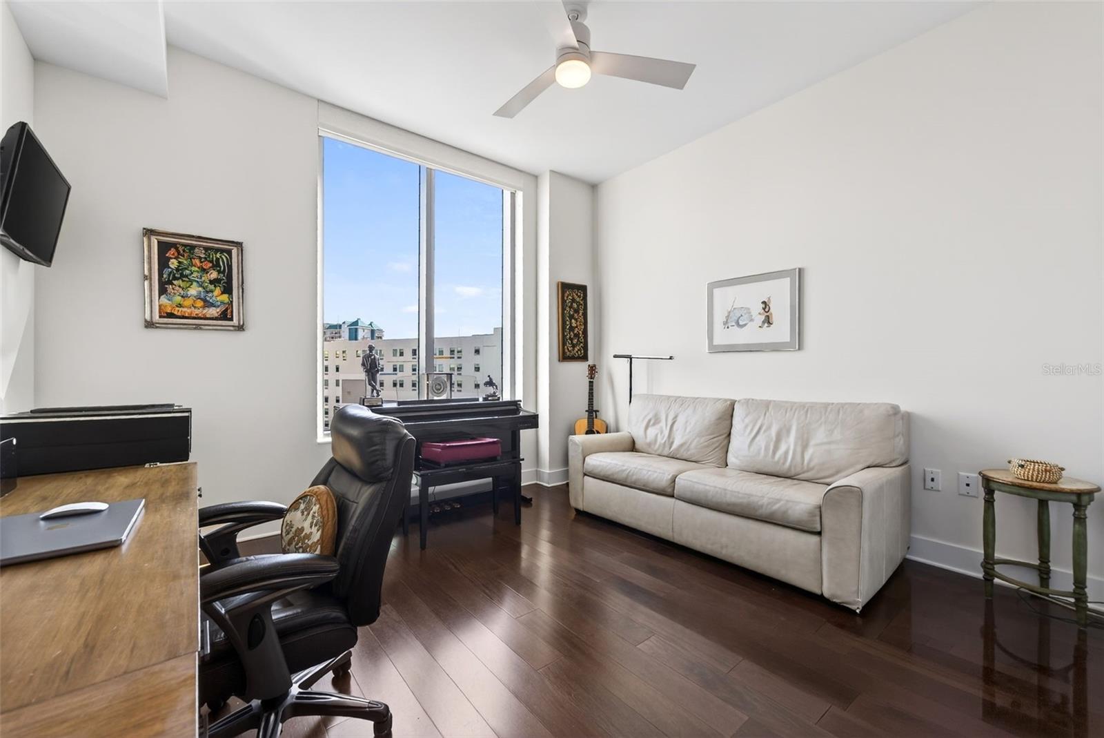 111 S PINEAPPLE AVE #806