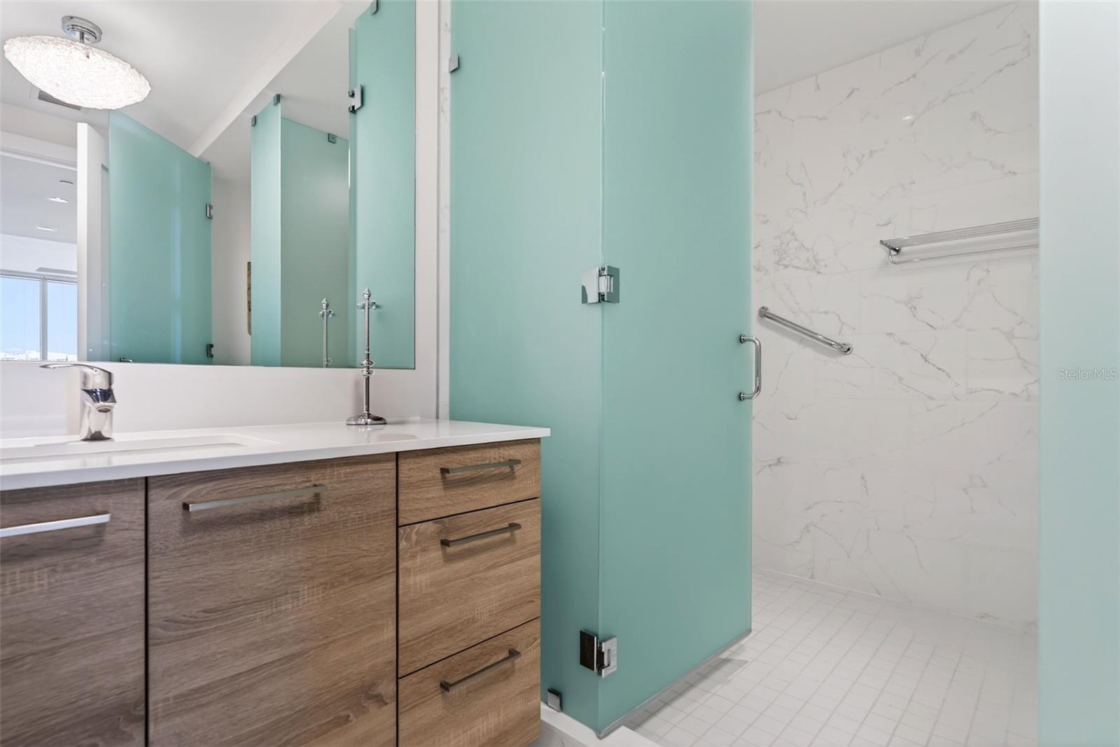 111 S PINEAPPLE AVE #806