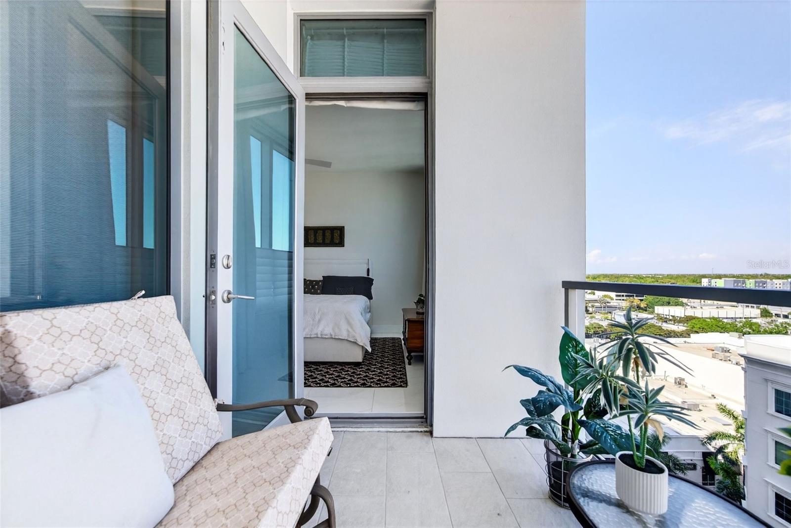 111 S PINEAPPLE AVE #806