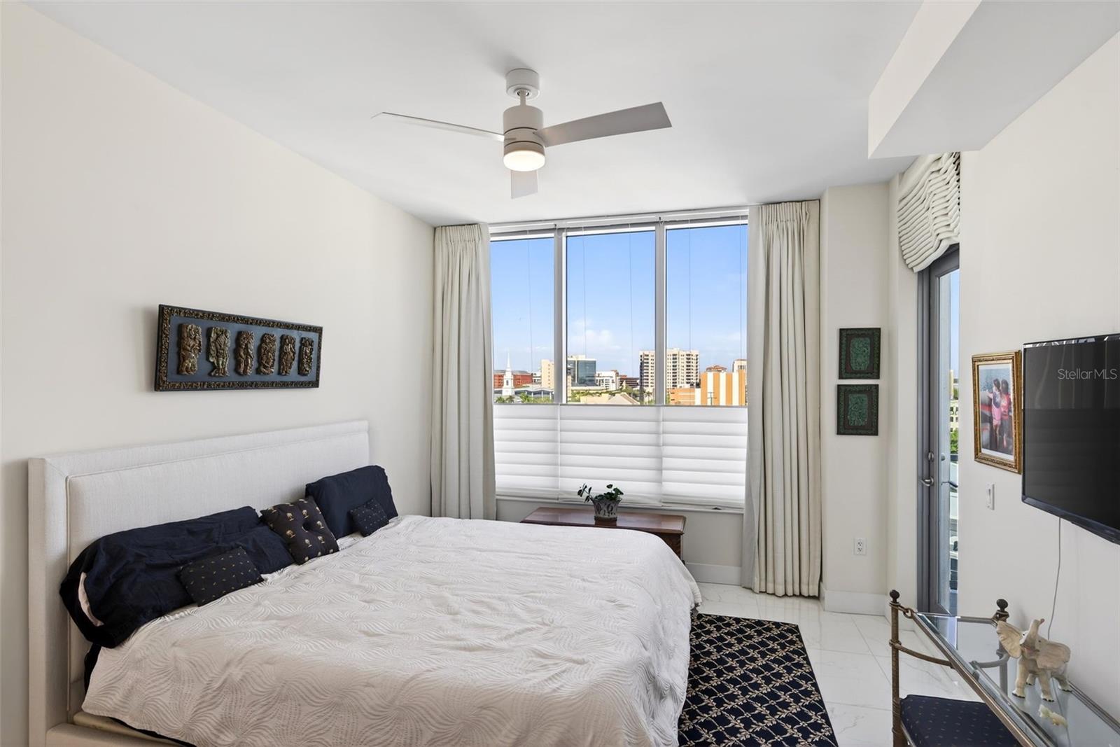 111 S PINEAPPLE AVE #806