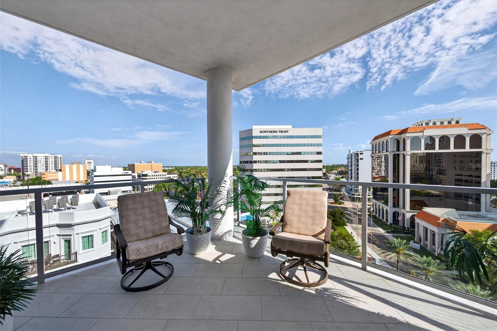 111 S PINEAPPLE AVE #806